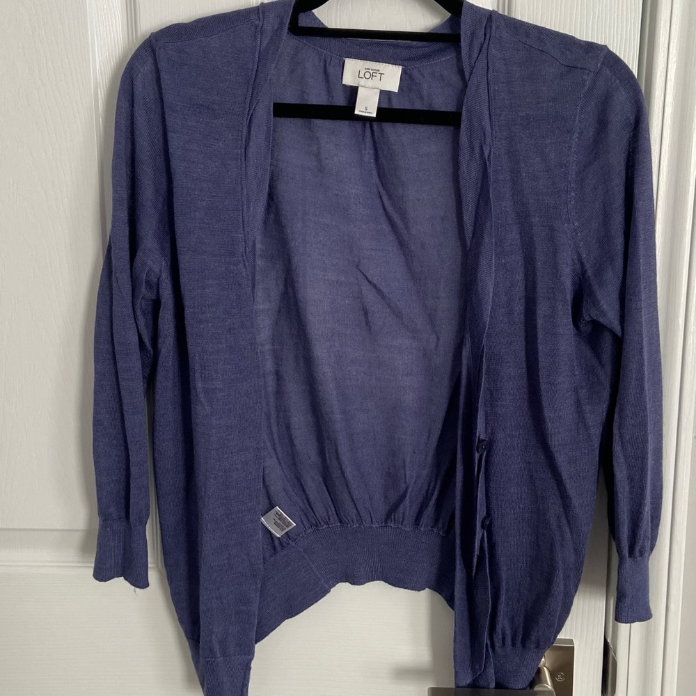 Loft 3/4 sleeve button cardigan. Lightweight.periwinkle in color.